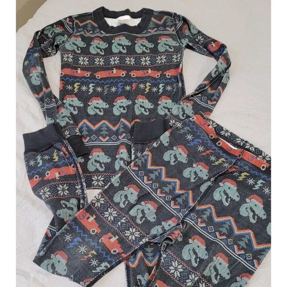 hanna andersson pajamas kids SZ 6-7 holiday dinosaurs top and bottom set